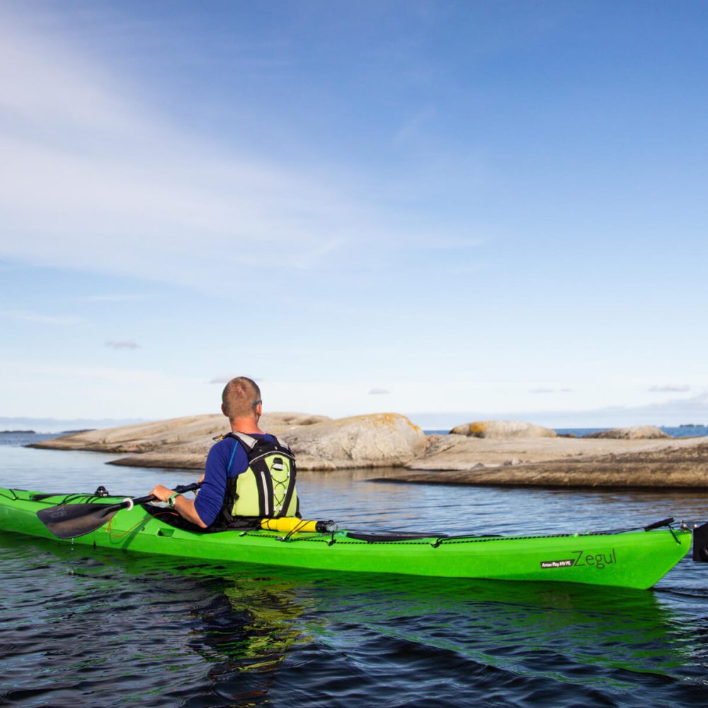 Sea kayaking trip around Husarö