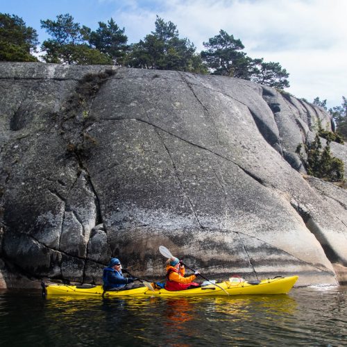 Kayaking around Husarö