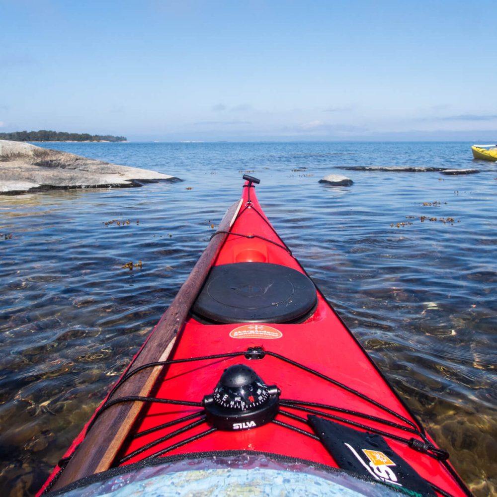 Kayaking around Husarö